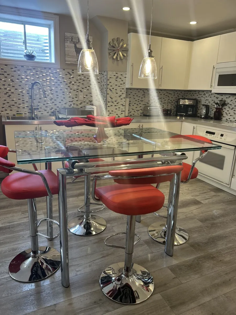 Kitchen detail cleaning by Rejuv Cleaning Columbus OH